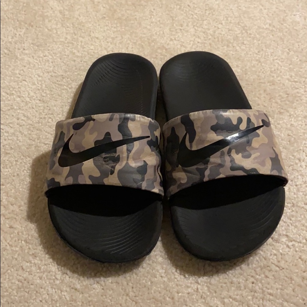Nike slides